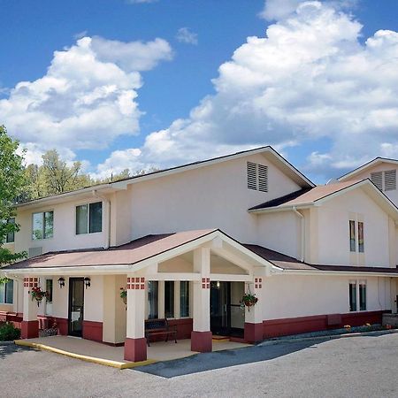 Мотель Super 8 By Wyndham Newburgh/West Point Stewart Intl Airport Экстерьер фото